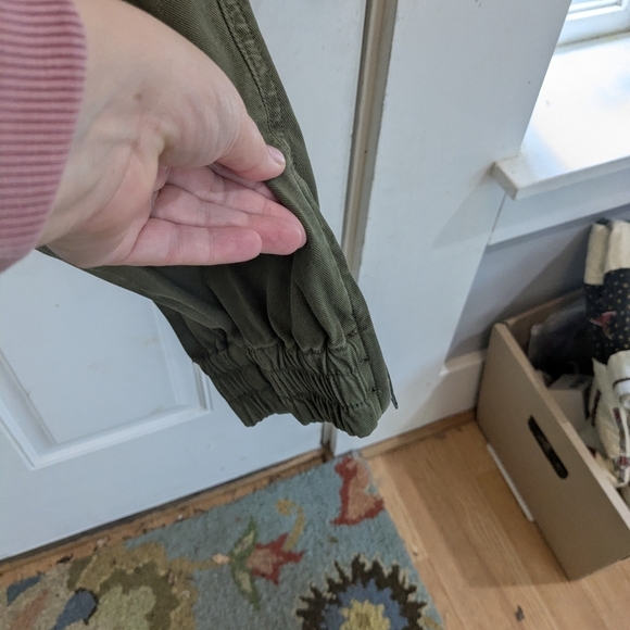 Spanx Stretch Twill Cargo Ankle Joggers - Picture 5 of 6